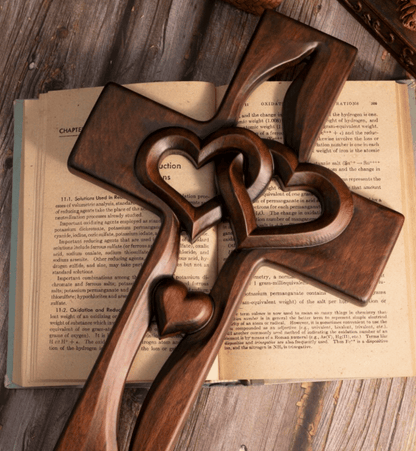 🔥Last Day Special Sale 60% OFF-❤️Intertwined Hearts Wooden Cross