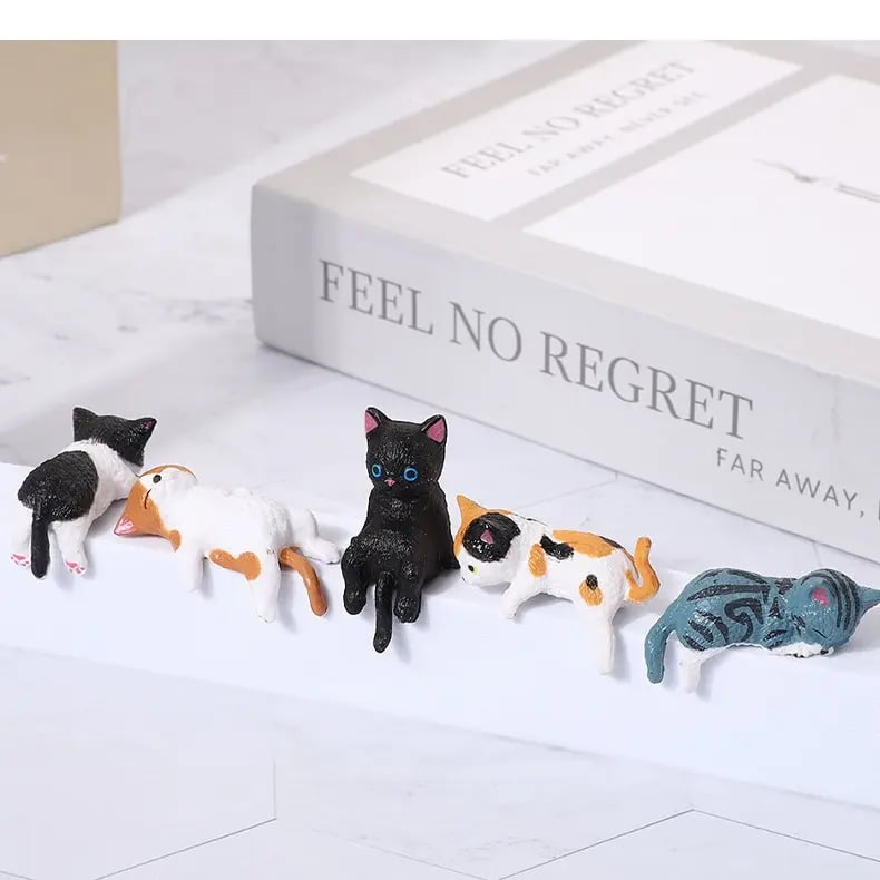 ⏰LAST DAY 49% OFF🔥 Hand-Painted Mini Cat Desk Figurines – Set of 5 Cute Cartoon Kitty Companions